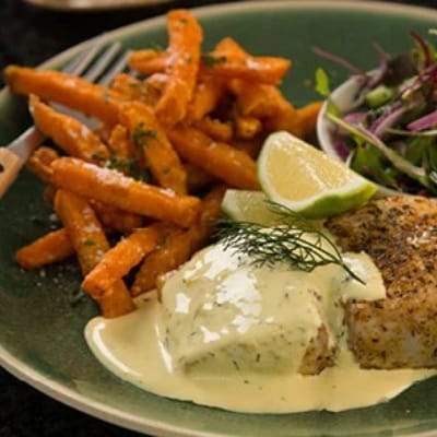 Gebakken kabeljauw met sinaasappel en dille Hollandaise saus